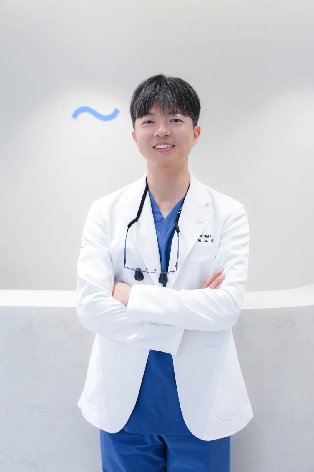 박수호 · 성형외과 전문의 · 대표원장